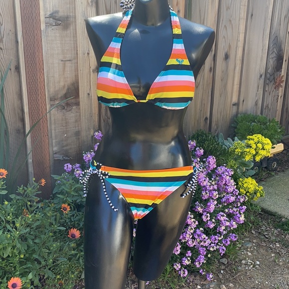 Roxy Other - 🍒ROXY Bikini top and bottom reversible